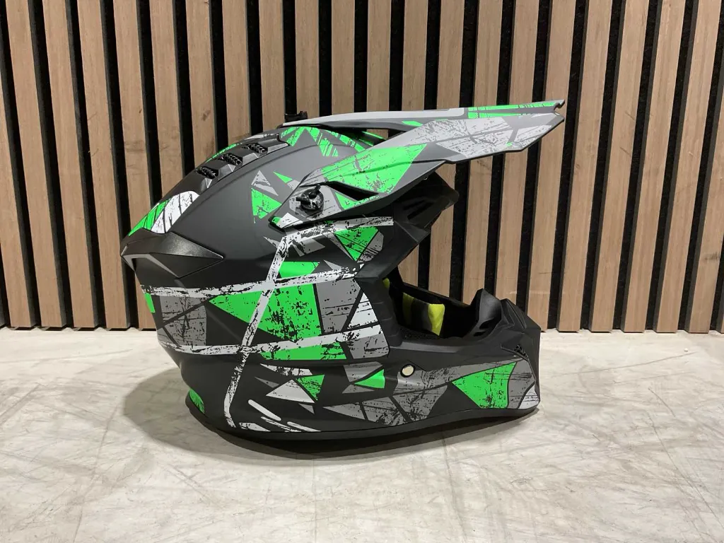 e54da3f7-6018-49d5-aec6-a50418472eb5.webp