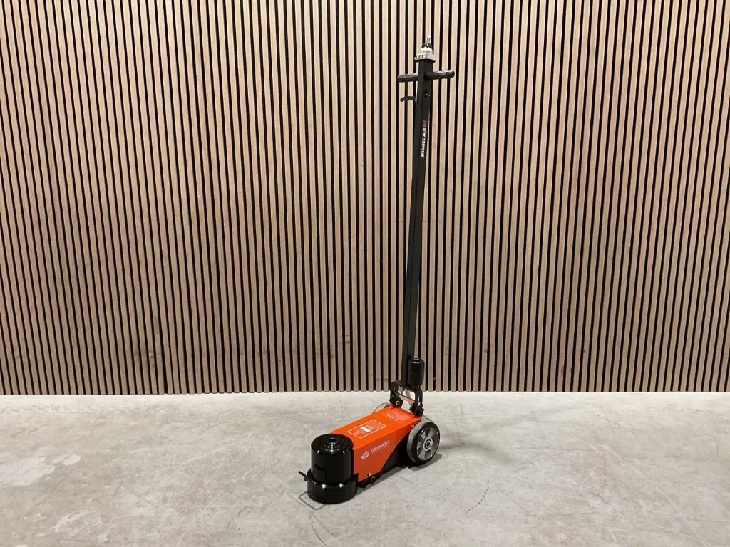 [00229] Hydraulische krik 80 ton | DAHJ80T | Oranje | Daewoo