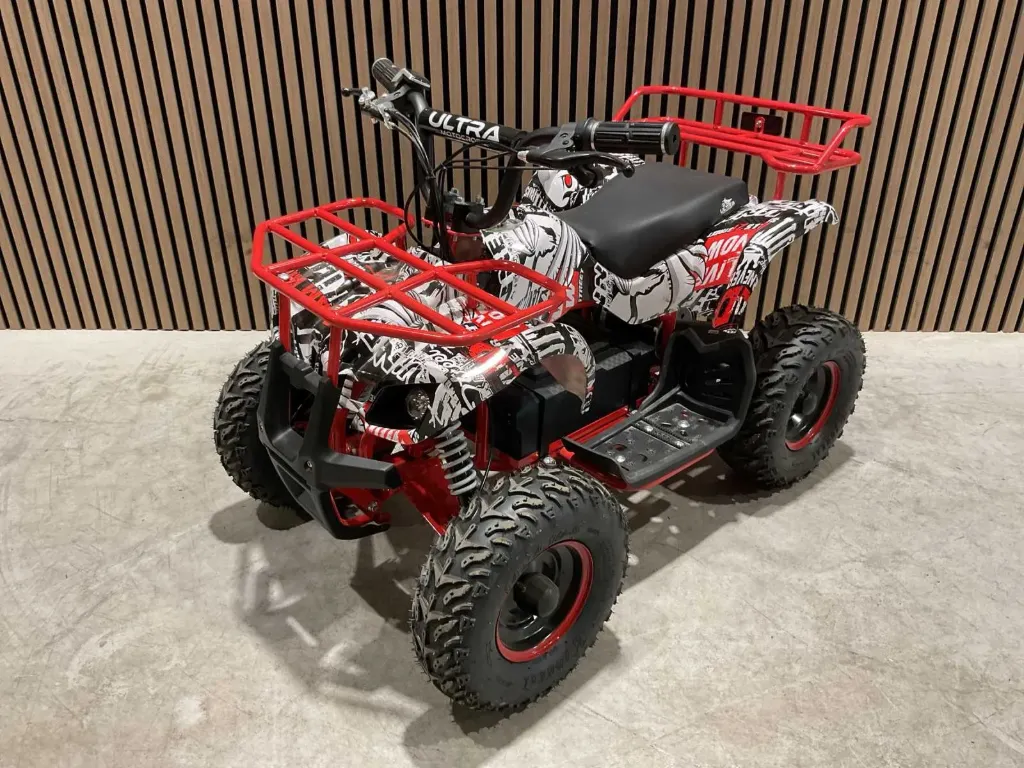 [00304] ATX 1000 Met Rood rekje Elektrische Quad | MA06E | Zwart/Wit/Rood | Ultra Motocross