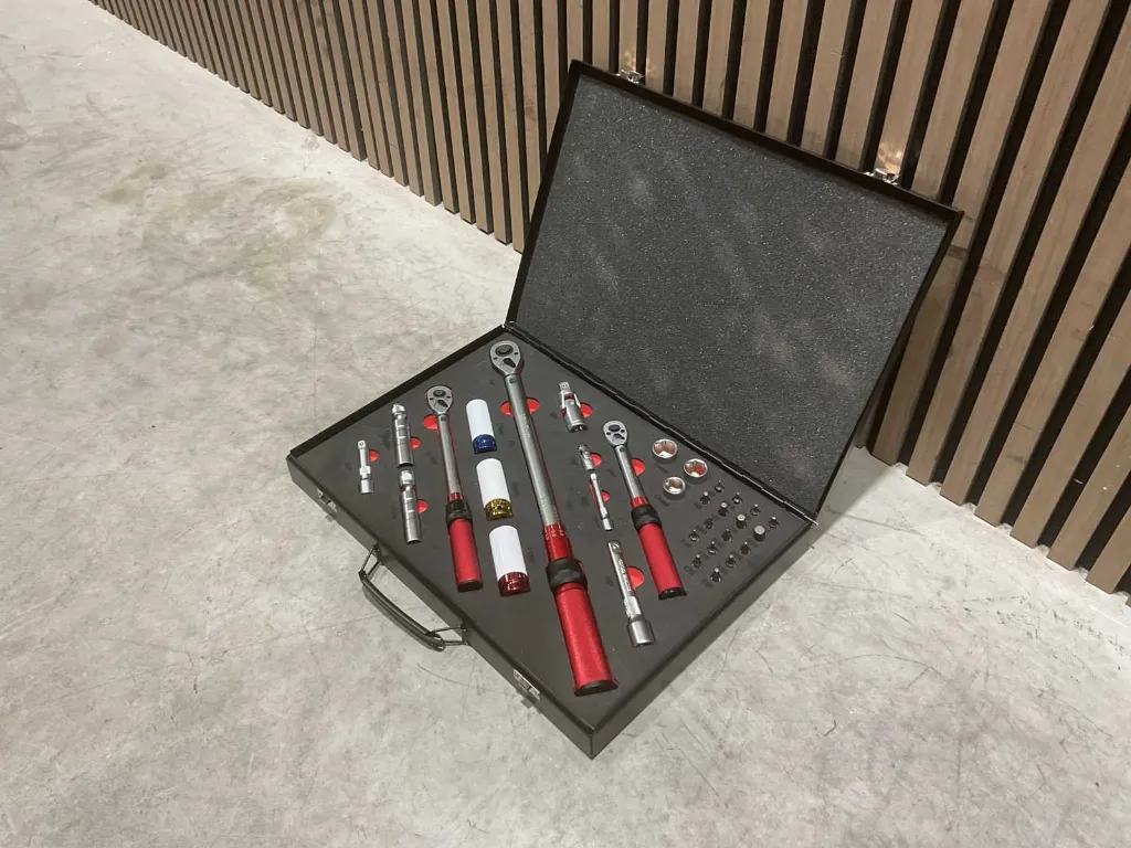 [00537] Momentsleutel 32 pcs | UT2210215 | Zwart | Ultratoolz