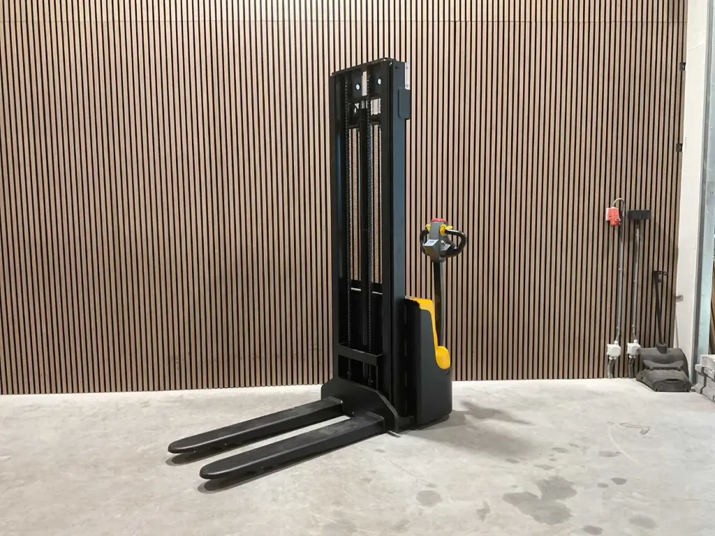 Staxx elektrische stapelaar 3 meter | WS15H-3000-6182 | Geel | RTE