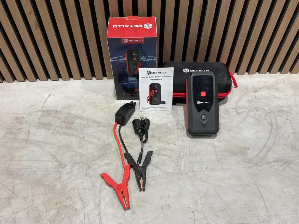 [01012] Jumpstarter | 3000A | 24000mAH | SJ01 | Zwart/Rood | Metallo