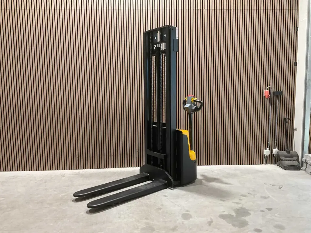 Staxx elektrische stapelaar 3,5 meter | WS15H-3500-6184 | Geel | RTE