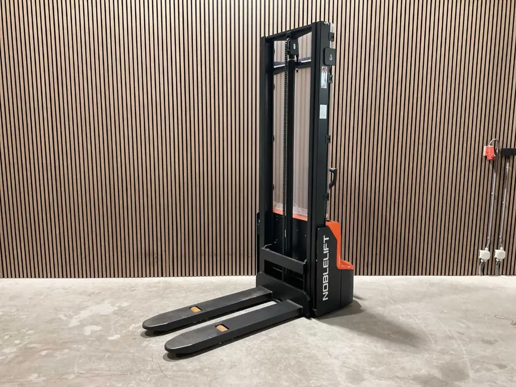 Elektrische stapelaar 3,6 meter | PSE12B36-5748 | Oranje | Noblelift