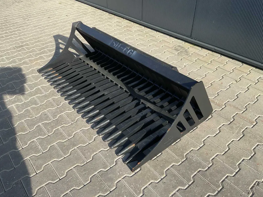 Schranklader Rock Bucket | SH-66 | Rhino-cross-attachment